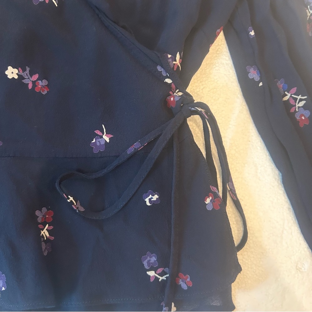 Rails Simone wrap blouse in navy Kyoto floral print white blue purple ruffle - Picture 14 of 14